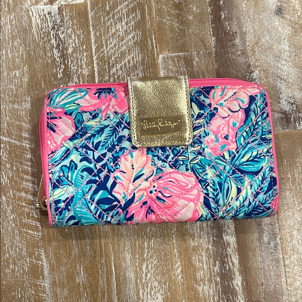Lilly Pulitzer Tropical Floral Wallet with Gold Clasp